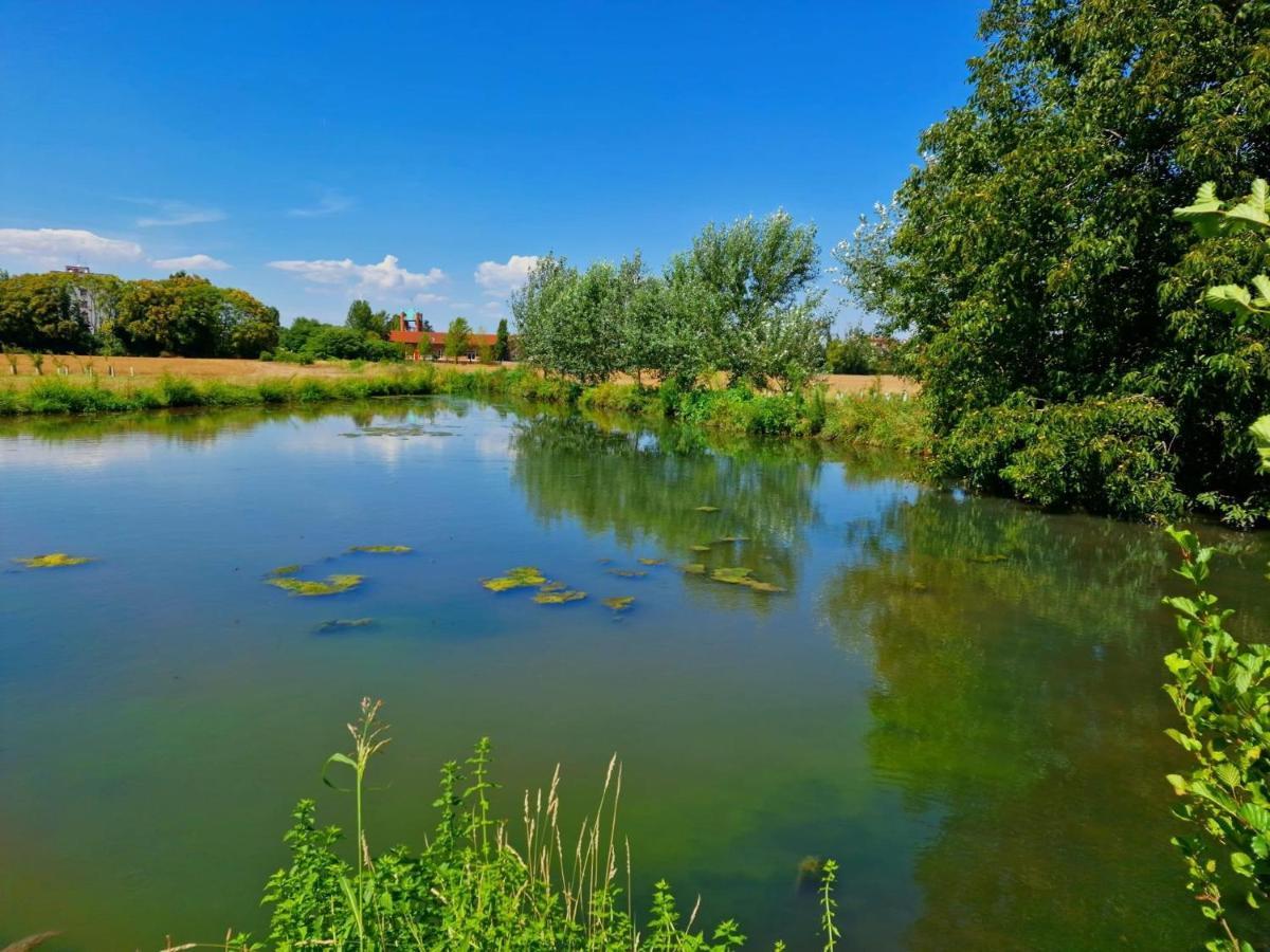 Pacy - Park City Home San Giuliano Milanese Luaran gambar